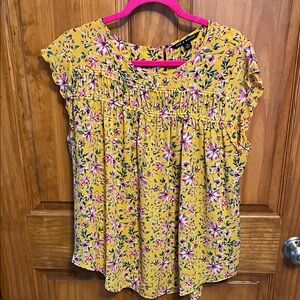 Zac & Rachel Yellow Floral Pintuck Flutter Sleeve Blouse
